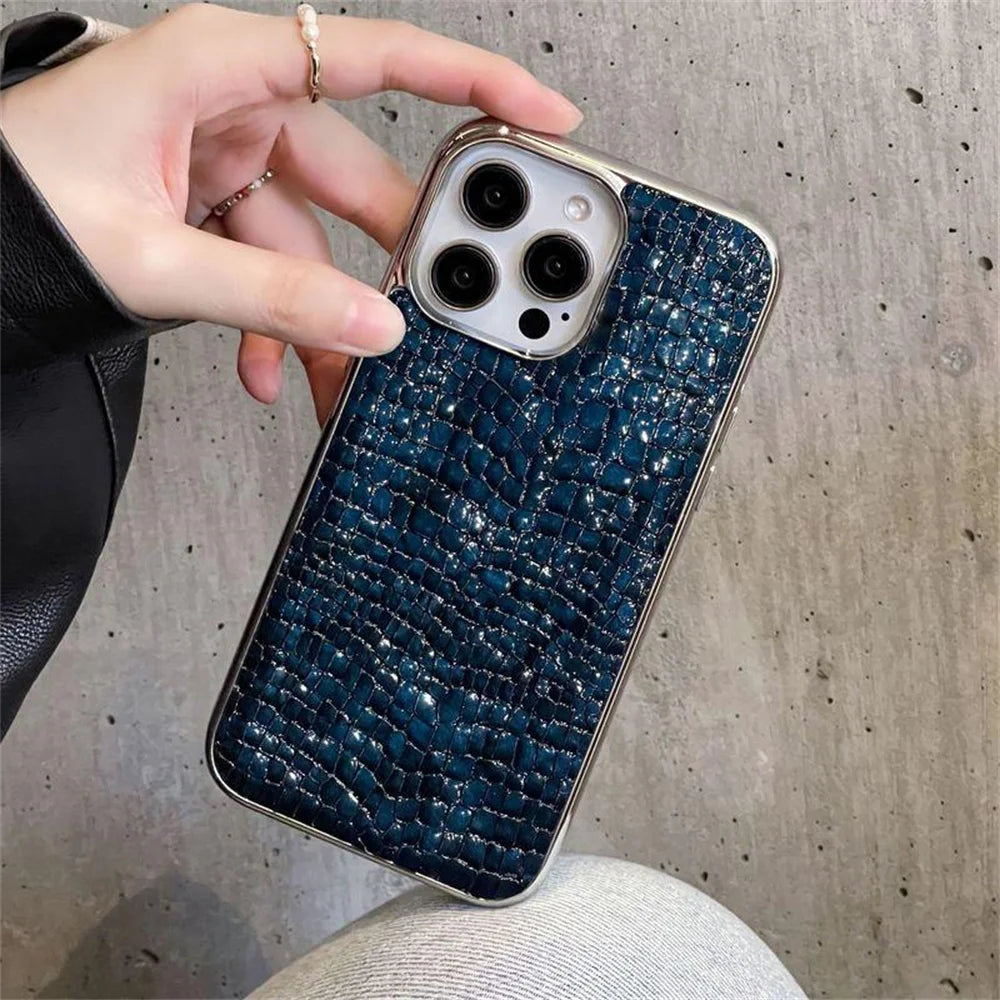 PulseCase™ CrocoLux – Glossy Crocodile iPhone Case | Shockproof & Luxury Look