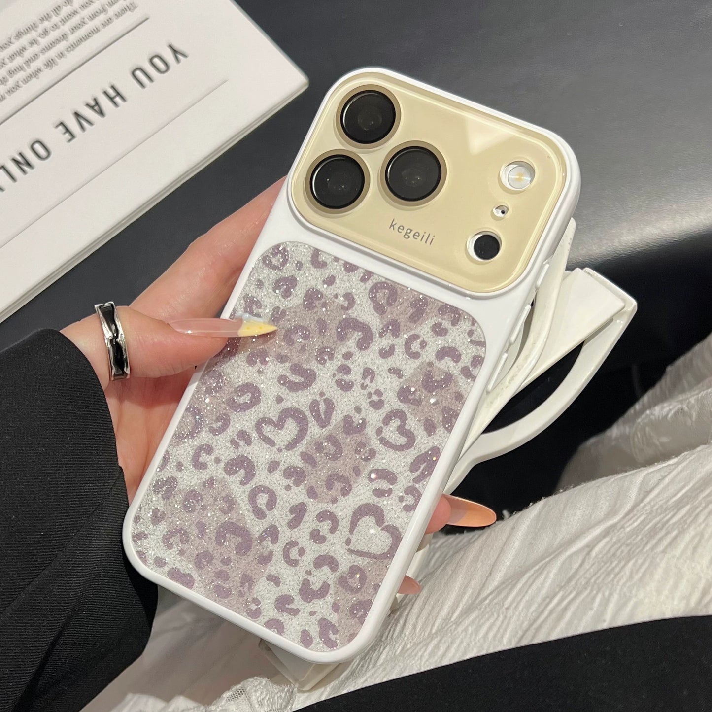 PulseCase™ Heart Leopard Case – Glossy Glitter Edition