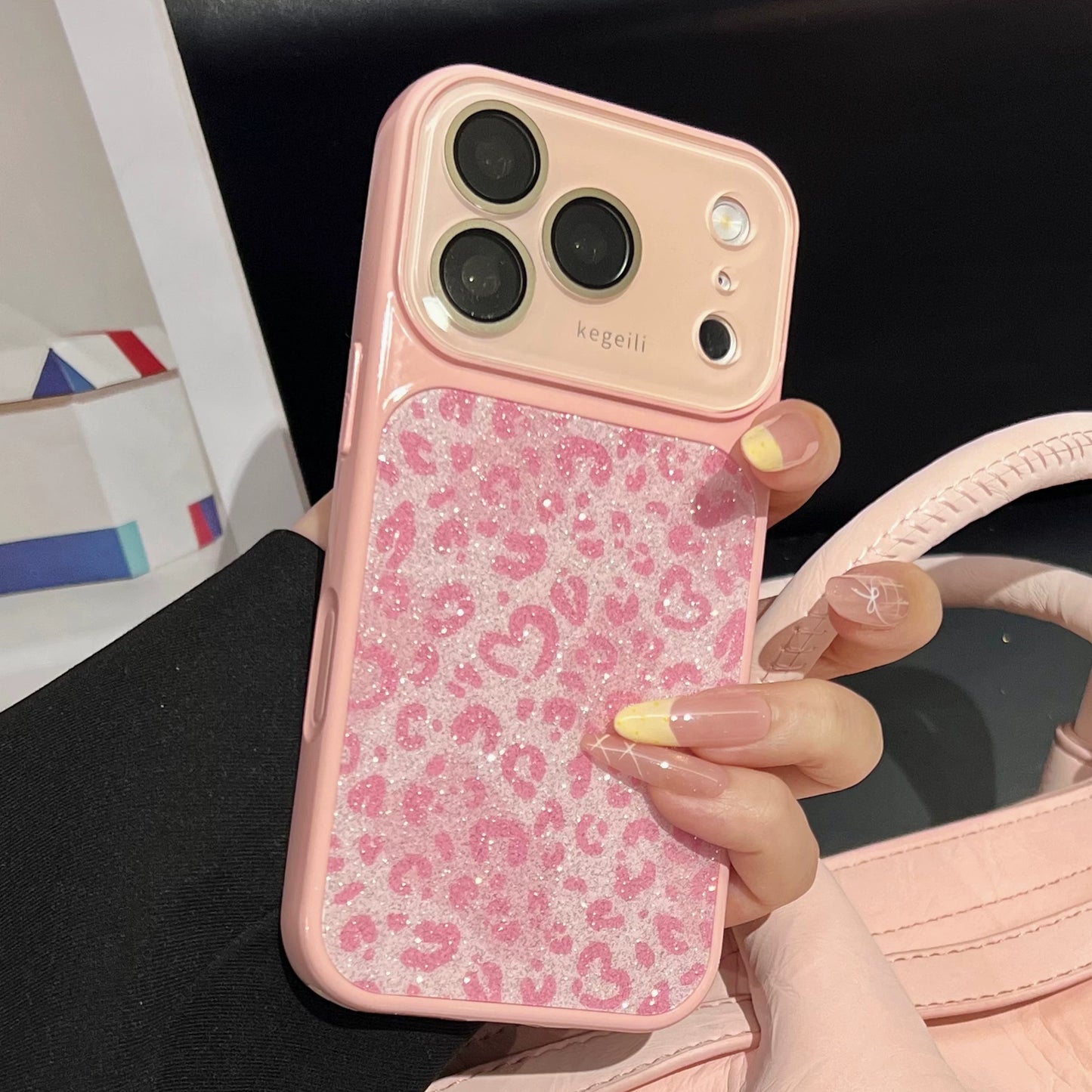 PulseCase™ Heart Leopard Case – Glossy Glitter Edition